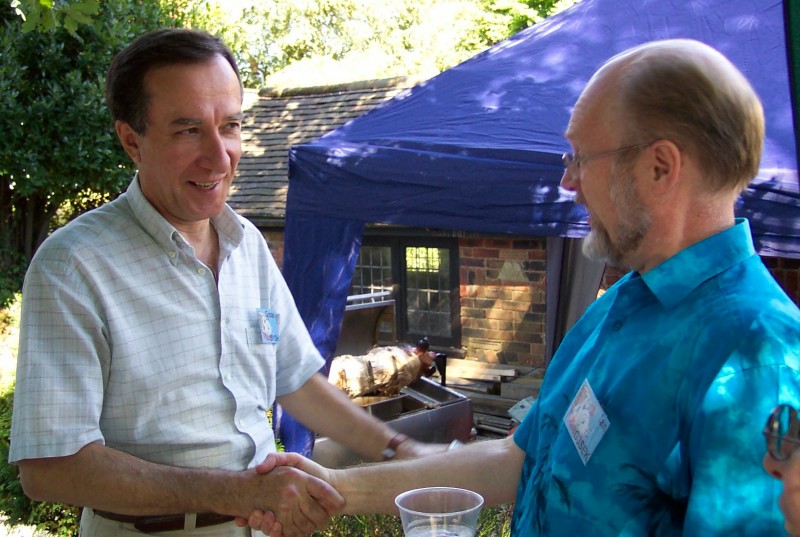 ../Images/Costas-SV1DH saying Hi to Ian-G3SEK.jpg